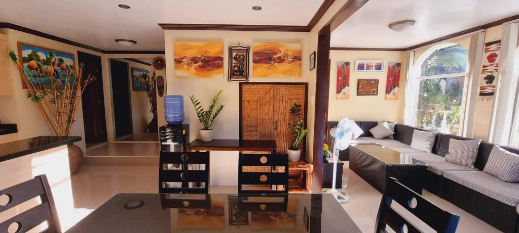 Manoc-Manoc Apartment | Balay Sa Bukid 2 Bedroom