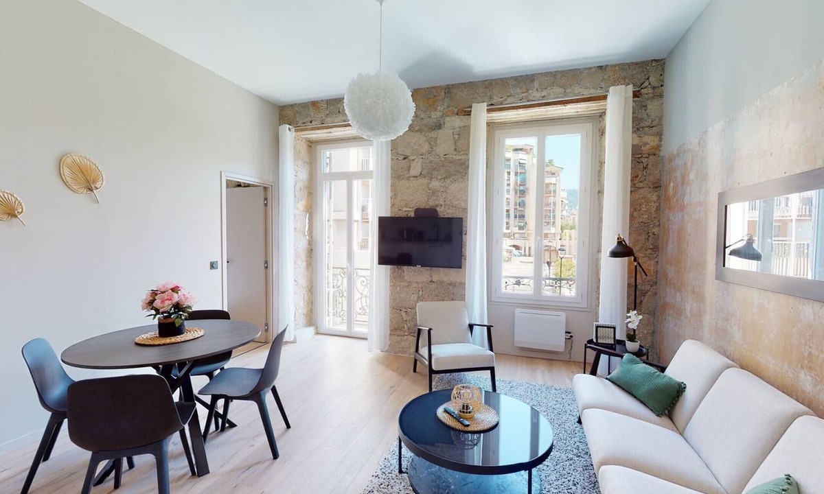 Quartier du Port Apartment | Balcon Barla