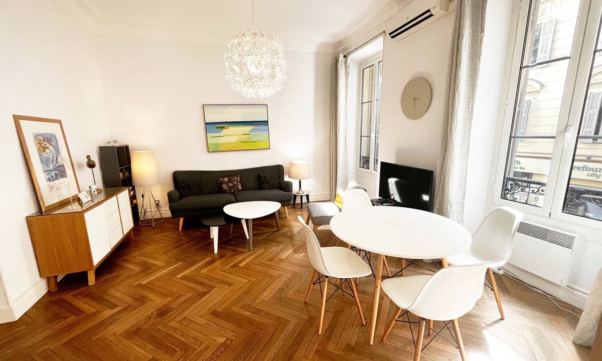 Nice City Centre Apartment | Balcon Meyerbeer 2 Promenade Des Anglais