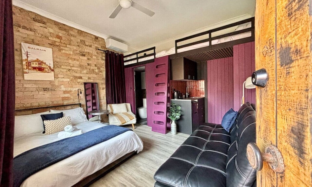 Balmain Apartment | Balmain Village Retreat | Sleeps 5 | AC + Parking | City 3kms