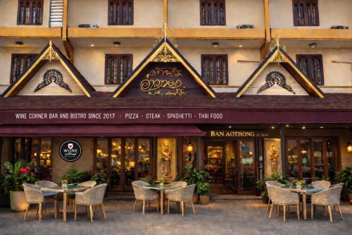 Trang Hotel | Ban Ao Thong