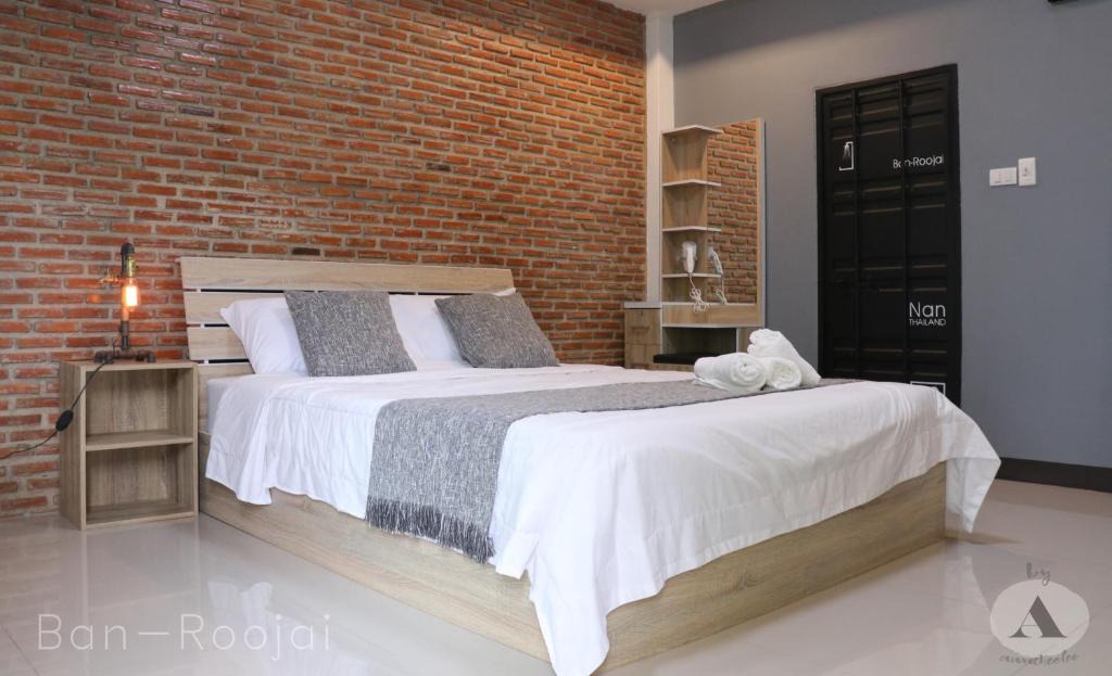 Nan House | Ban Roojai