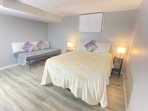 Hastings Highlands Apartment | Bancroft VIBES l Sleep 7 l BBQ I FIRE PIT
