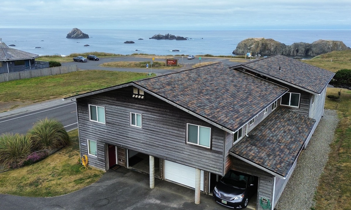 Bandon House | Bandon 3B/3B Ocean View Home with Nearby Beach Access