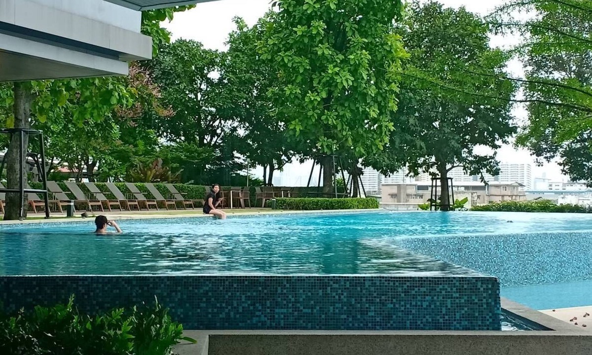Bang Sue Apartment | Bangkok Riverside view apartment with terrace, swimming pool and fitness