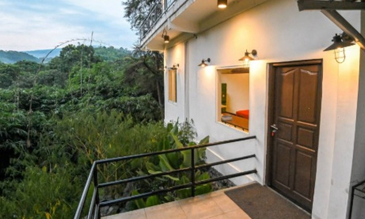 Lembang Hotel | Bantal Guling Villa Bandung
