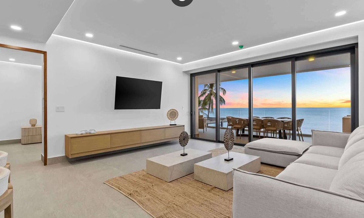Bucerias Apartment | Bantay 1D | Beachfront 3BR Condo w/Ocean Views + Pool