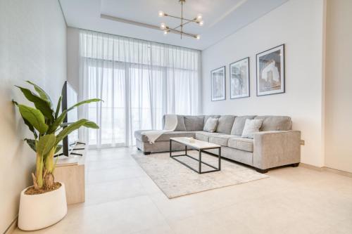 Jumeirah Lake Towers Apartment | Banyan Tree Residences, Hillside - Mint Stay