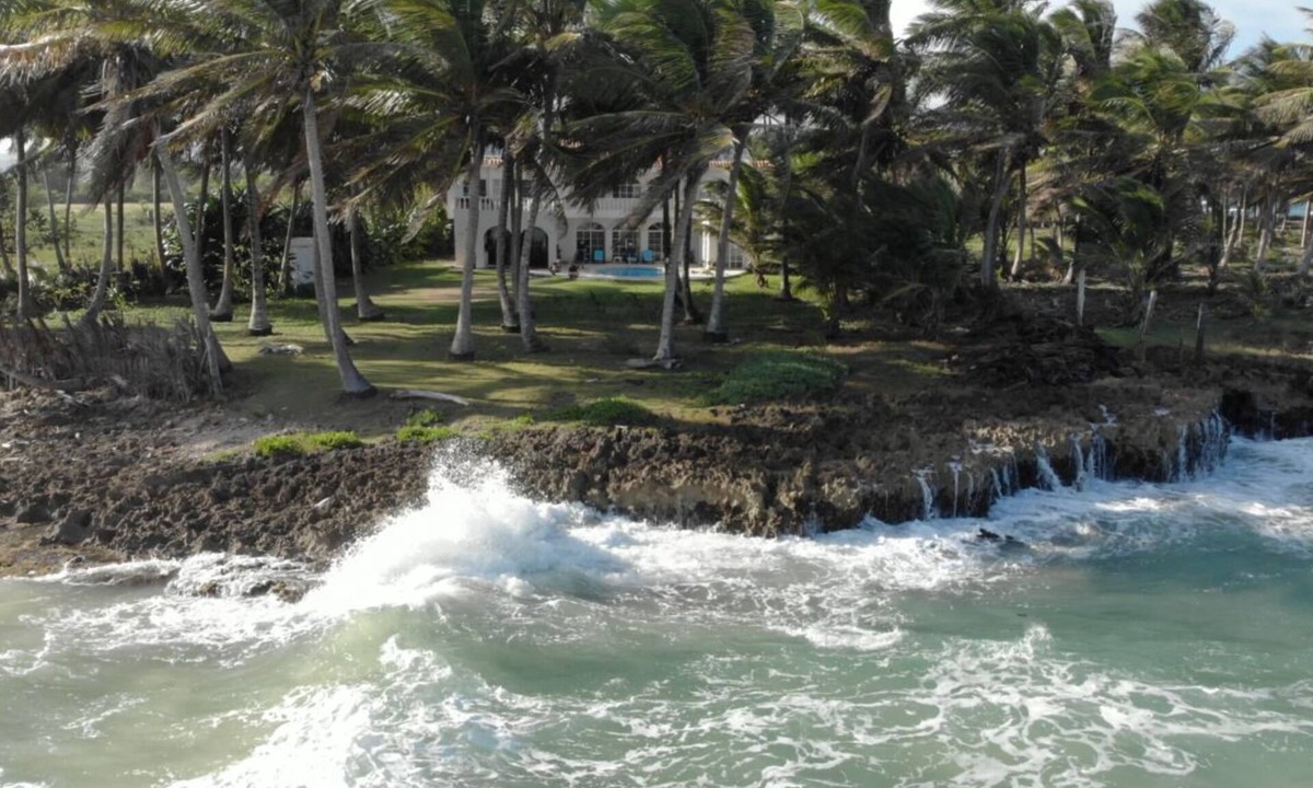 Baoba del Pinar Villa | Baoba Breeze Villa oceanfront & secluded Beach! Seasonal availability!