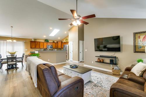 Union House | Bar, Pool Table & Yard! Spacious Union Home