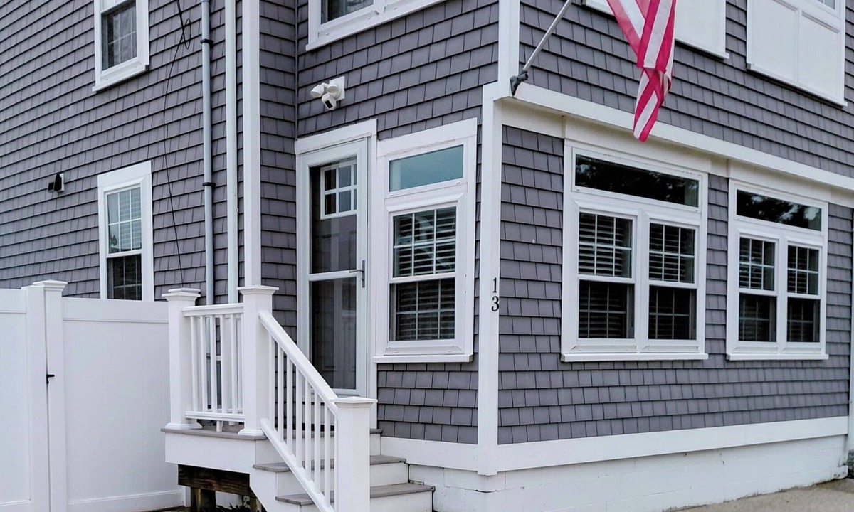 Green Harbor-Cedar Crest House | Barefoot 50 steps to beach! SPACIOUS NEW LISTING WATER VIEWS