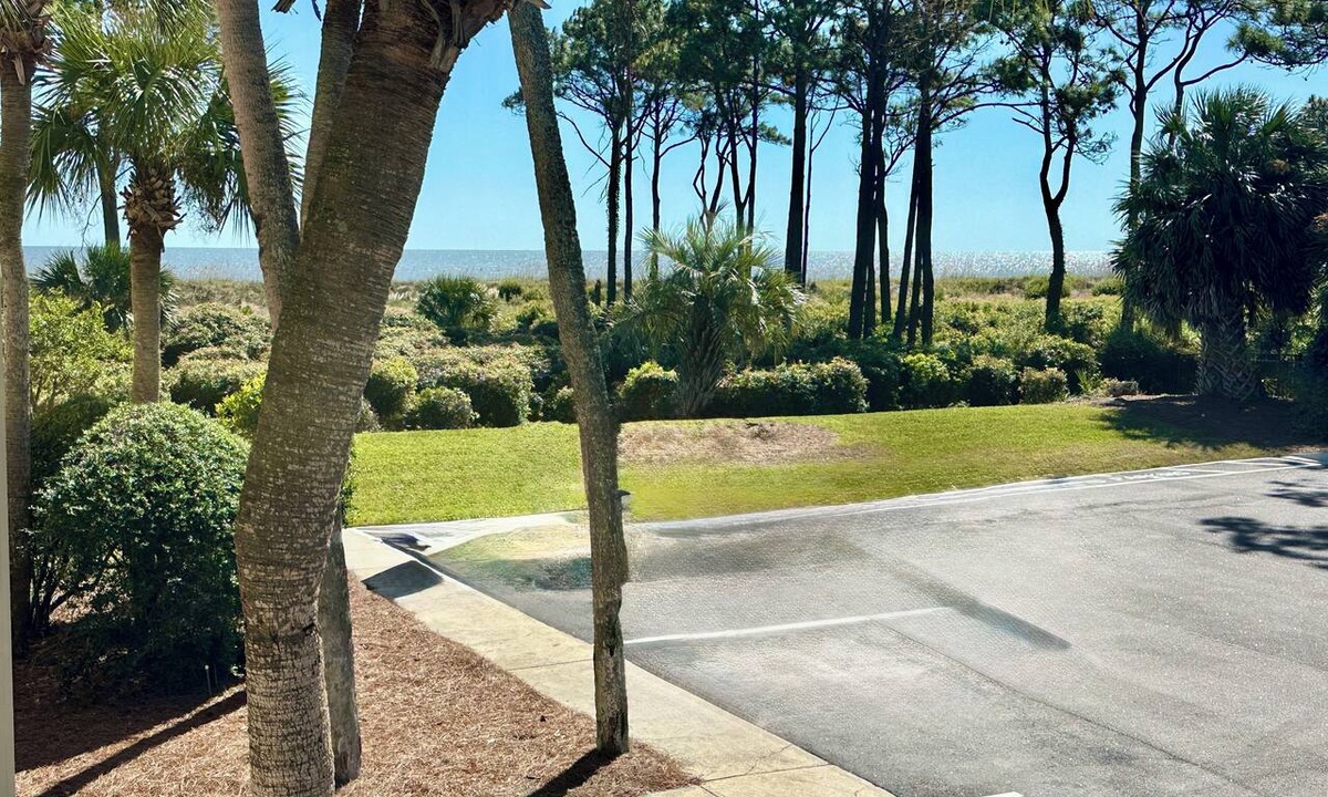 Hilton Head Island Condo | Barefoot Bungalow! Ocean View Couple’s Retreat