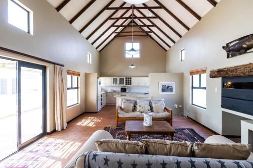 Jacobs Bay House | Barking Beach Cottage Jacobsbaai - Jacobs bay - Pet Friendly