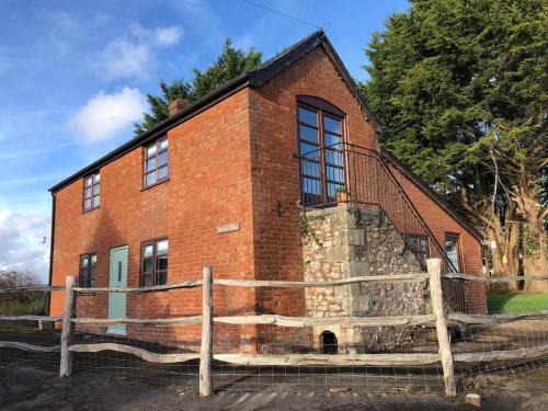 Cornwall House | Barn Conversion with stunning views, sleeps 6