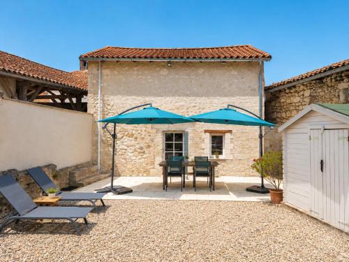 La Tour-Blanche-Cercles House | Barn cottage