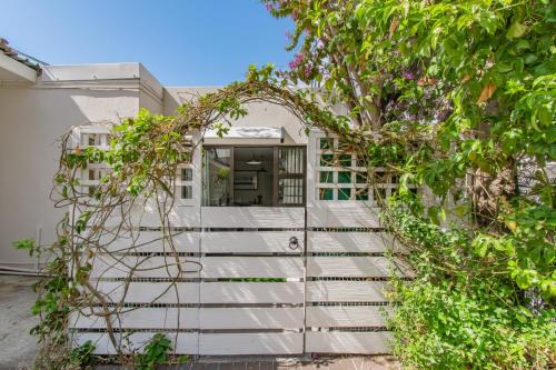 Somerset West Apartment | Barnacle Tree