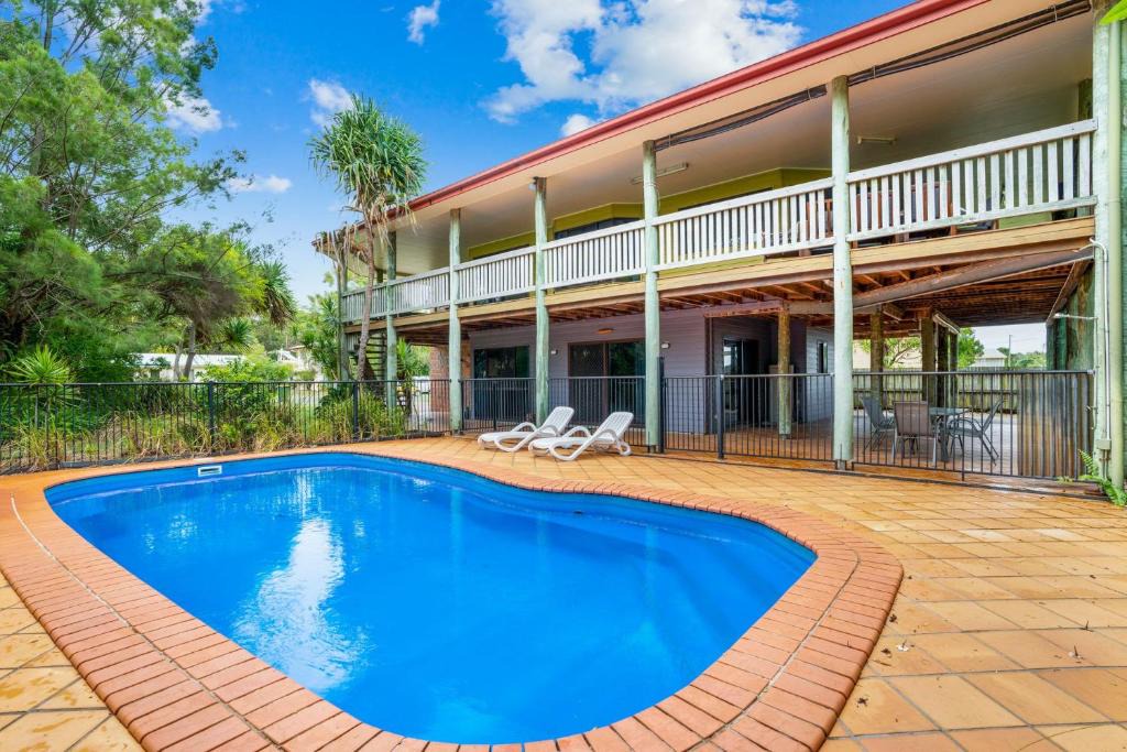Rainbow Beach House | Barnys Rainbow Beach