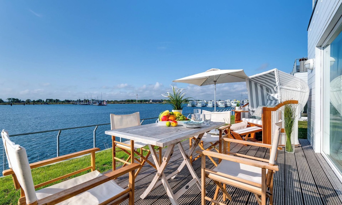 Olpenitz Apartment | Barrier-free beach house on the Baltic Sea: "Pier 51" with south-facing terrace & sauna
