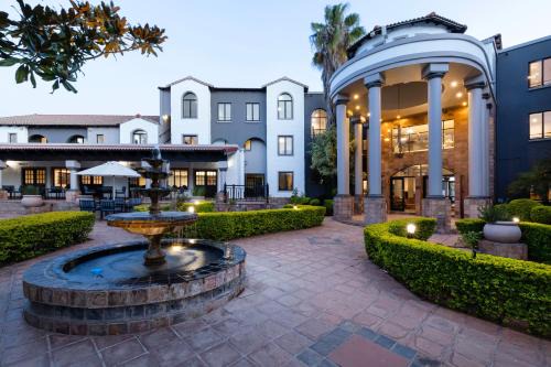Die Hoewes Hotel | Basdenwood Hotel