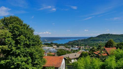 Tapigliano Apartment | Base Camp Lago Maggiore - Walk, Climb and Outdoor Stay