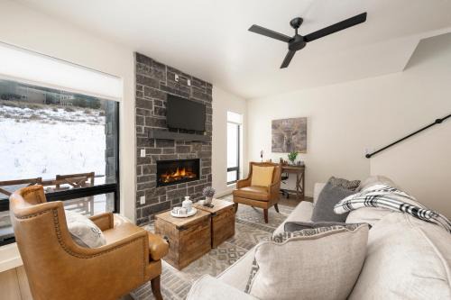 Silvercreek Villa | Base Camp Townhome #106