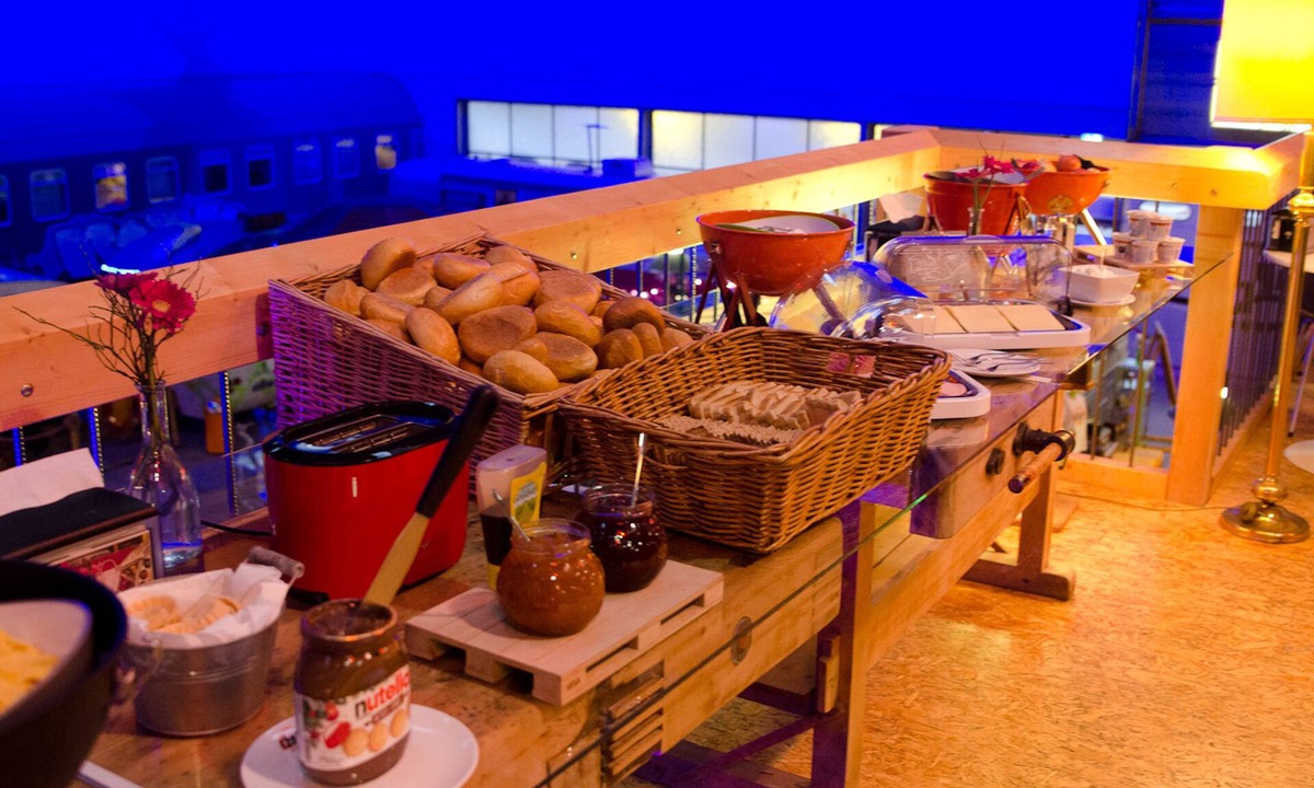 Dottendorf Hostel | BaseCamp Bonn - Hostel