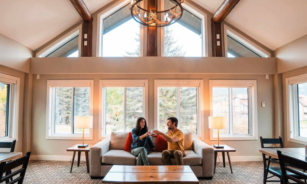 Canmore Hotel | Basecamp Lodge Canmore