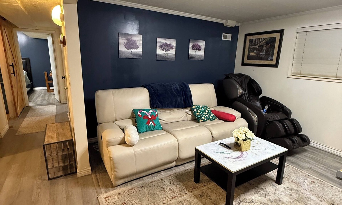 Clearfield House | Basement 2-bedroom in Clearfield with WiFi and AC