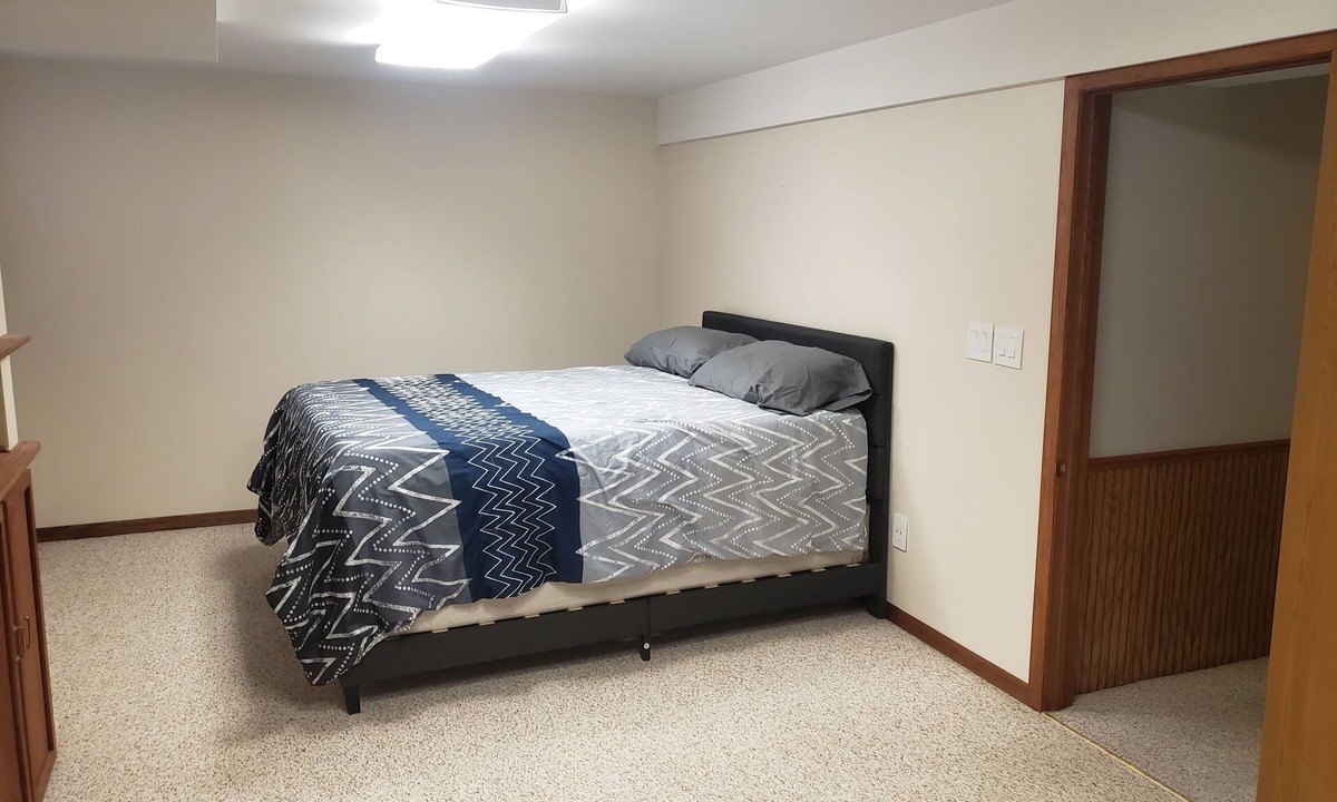 Oshkosh House | Basement Rental for EAA. 4.2 miles from EAA.