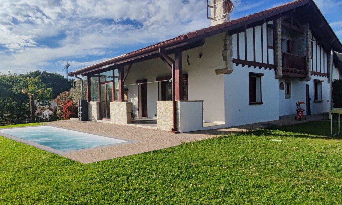 Guethary Villa | Basque villa with pool 500m from Guéthary beach!