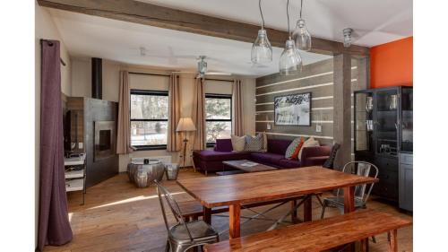 Taos Ski Valley House | Bavarian Chalet 2