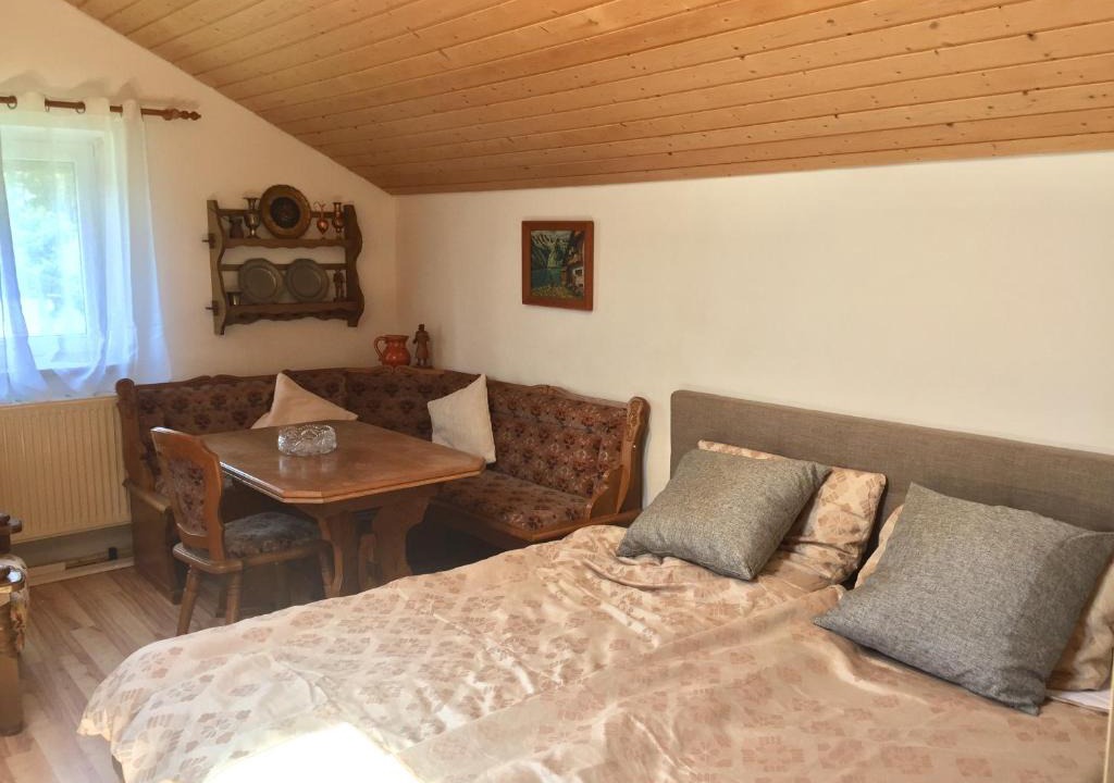 Heldenstein Apartment | Bavarian Holiday Home - A94 Autobahn