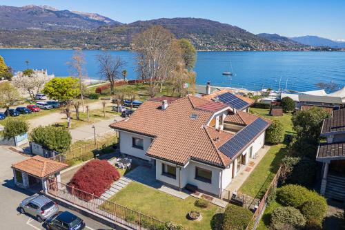 Baveno Apartment | Baveno Beach - Charming Flat With Garden