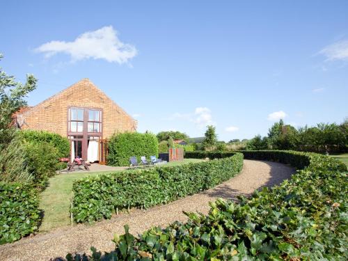 Irstead House | Bay - E4482