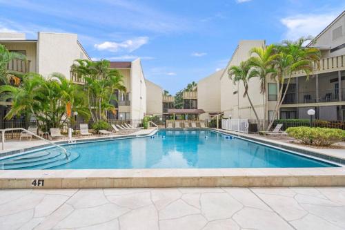 Siesta Key House | Bay Oaks C Second Floor