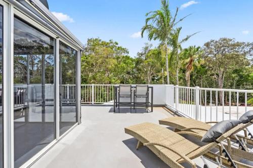 Torquay Apartment | Bay View Rooftop Escape