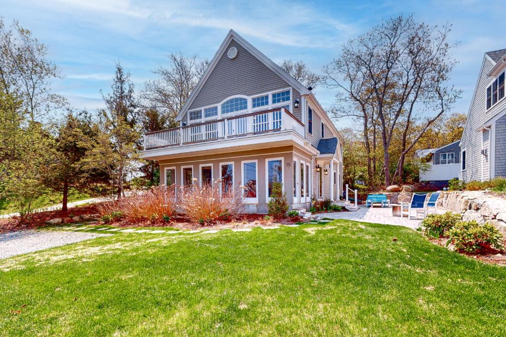 Sagamore Beach House | Bay Vista