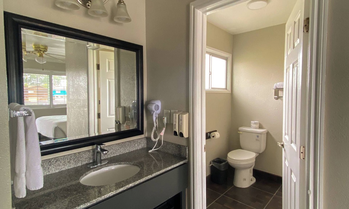 Morro Bay Hotel | Bayfront Comfort – Cozy Rooms
