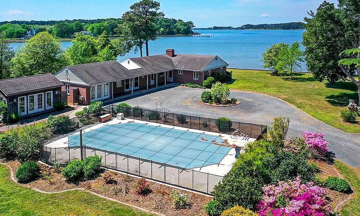Davis Wharf House | Bayfront Retreat w/ Game Room + Outdoor Pool!