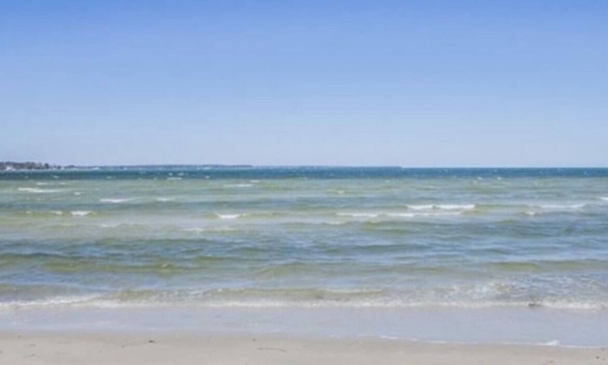 White Stone House | BAYHAMAS✌️❤️ Beachfront Private 3 Bedroom Home White Stone-Sauna-Dock