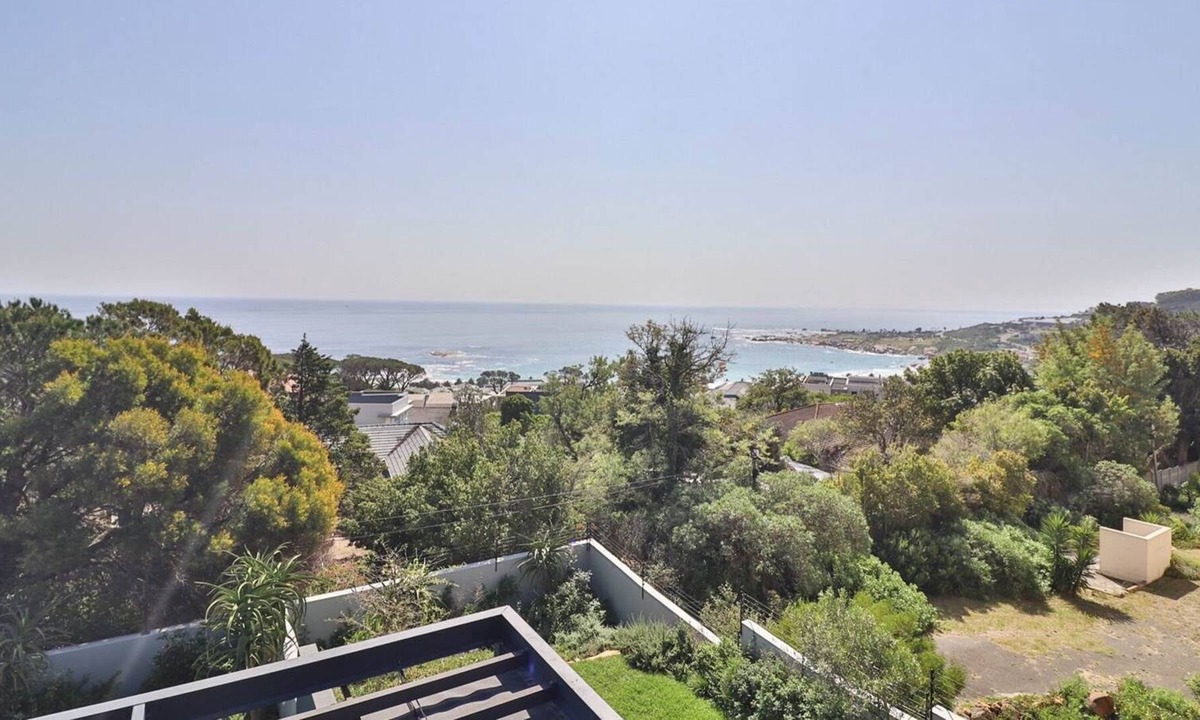 Camps Bay House | Bayluxurysuits