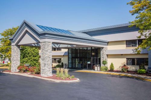 Madison Hotel | Baymont by Wyndham Madison West/Middleton WI West
