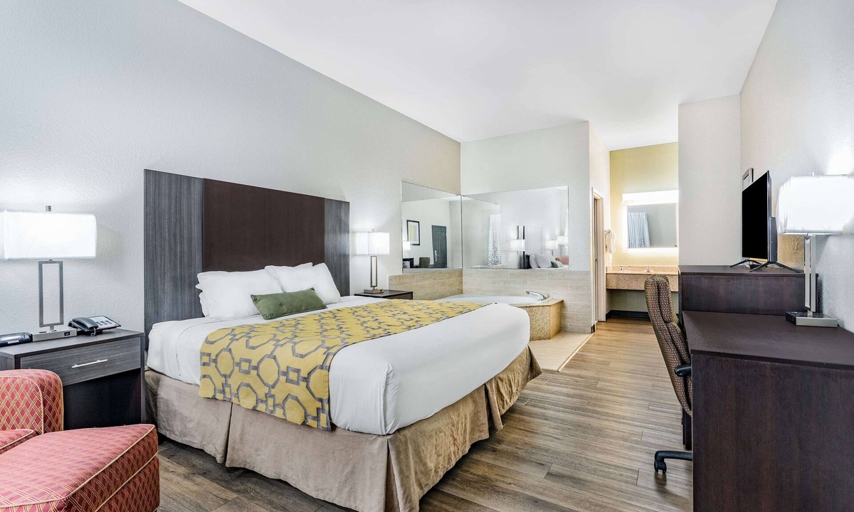 Midway Hotel | Baymont by Wyndham Midway/Tallahassee
