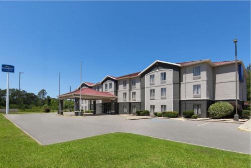Kreole Hotel | Baymont by Wyndham Moss Point Pascagoula