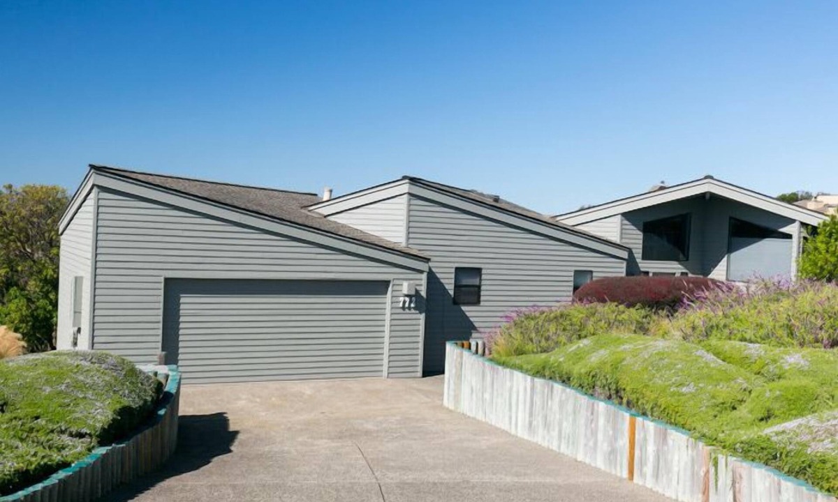 Bodega Bay House | Bayscape - Located near the 9th green, great views, easy walk to the beach!