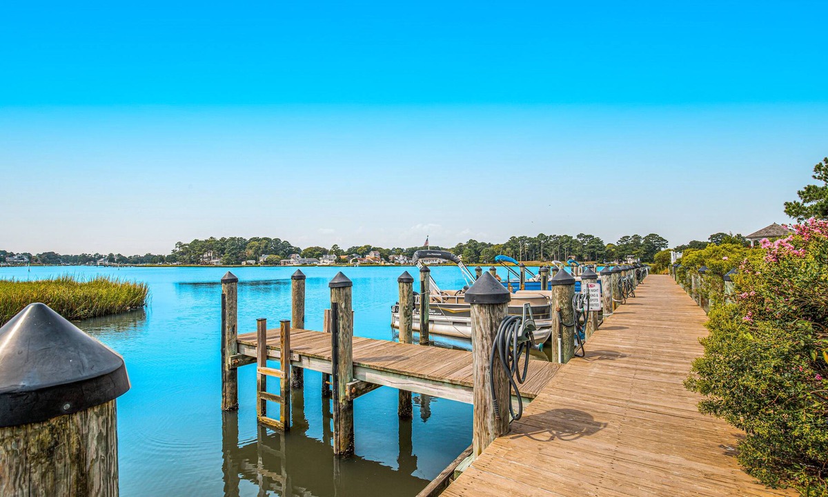 Ocean View House | Bayside Bethany Lakes townhouse w/fireplace, pools, basketball court, free WiFi