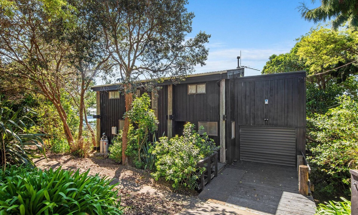 Helena Bay House | Bayview Beauty - Helena Bay Holiday Home