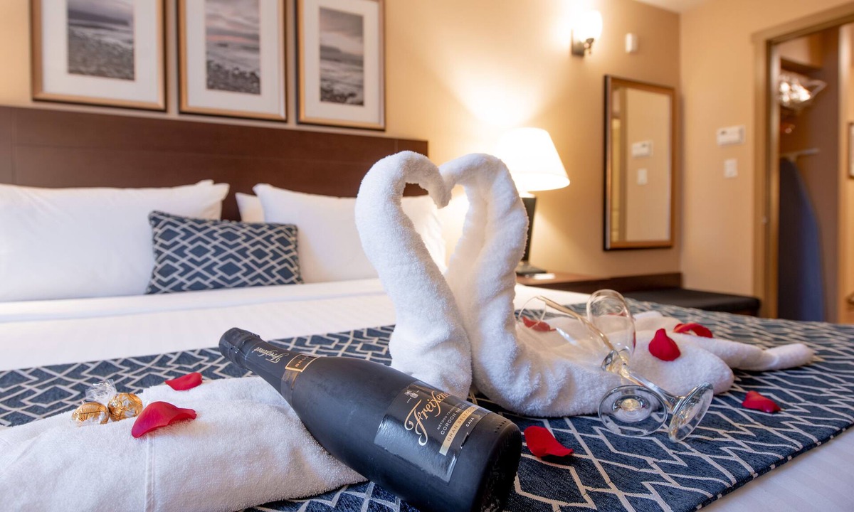 Courtenay Hotel | Bayview Hotel