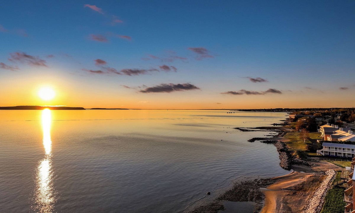 St Ignace Hotel | Bayview Lakefront Motel