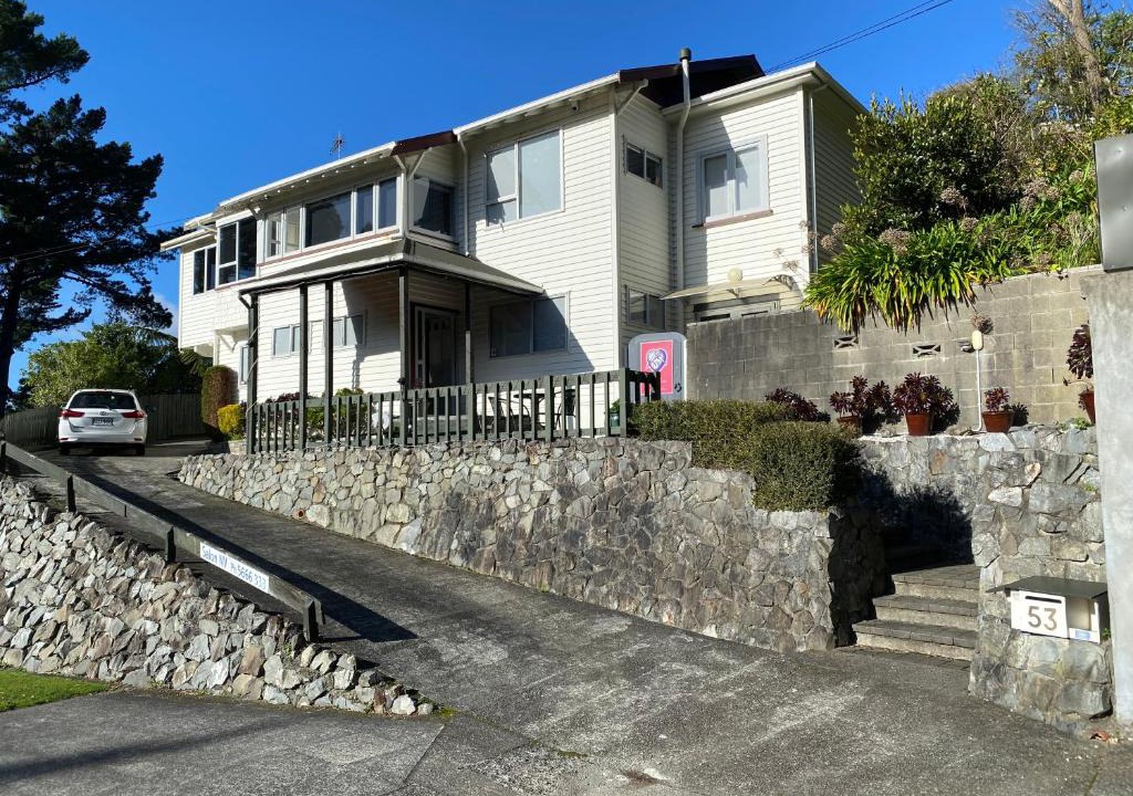 Lower Hutt Bed & Breakfast | BBs B&B